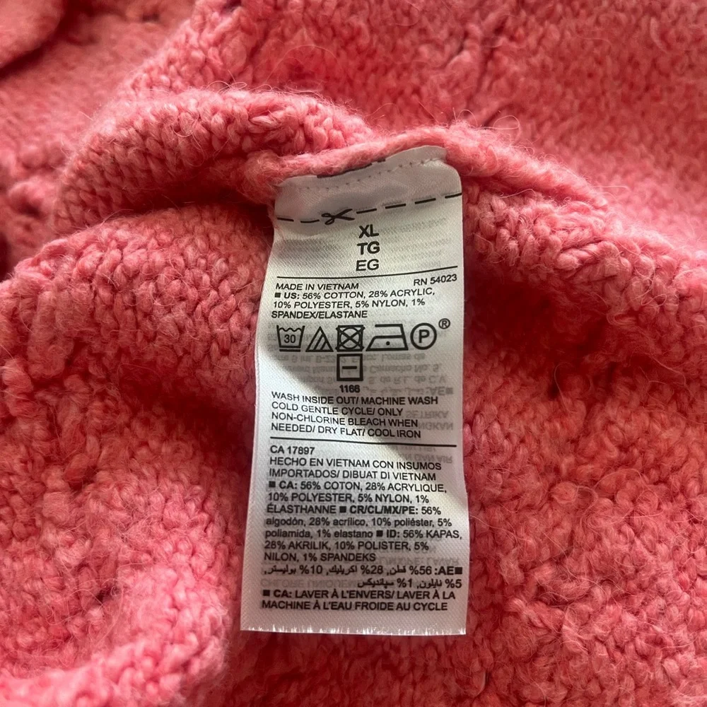 Old Navy Women's Coral Crew Neck Sweater